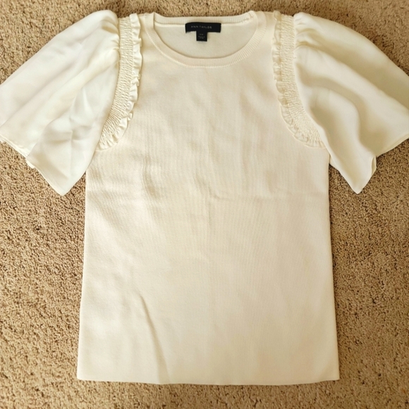 Ann Taylor Flutter Sleeve Top XSP - Picture 1 of 8